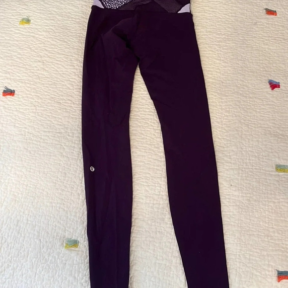 Lululemon purple leggings 4 - Picture 4 of 9